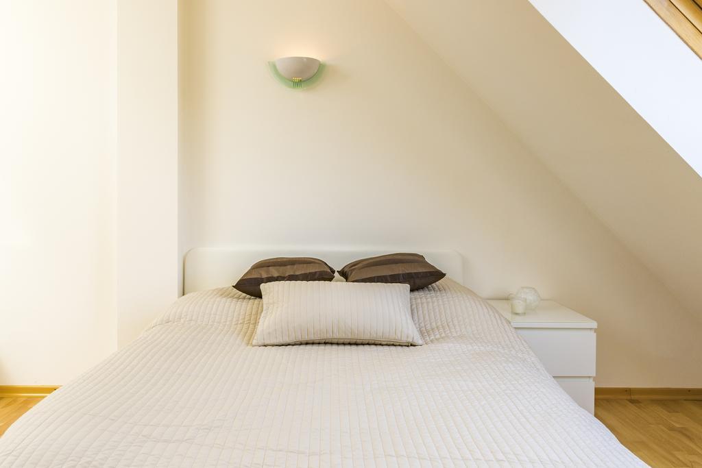 Maisonette Apartment Am Bahnhof - Adults Only Innsbruck Exterior photo