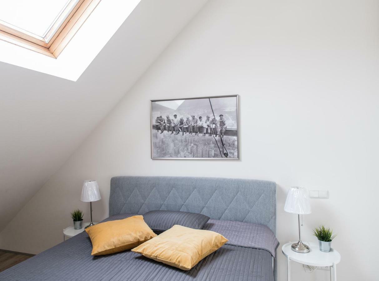 Maisonette Apartment Am Bahnhof - Adults Only Innsbruck Exterior photo